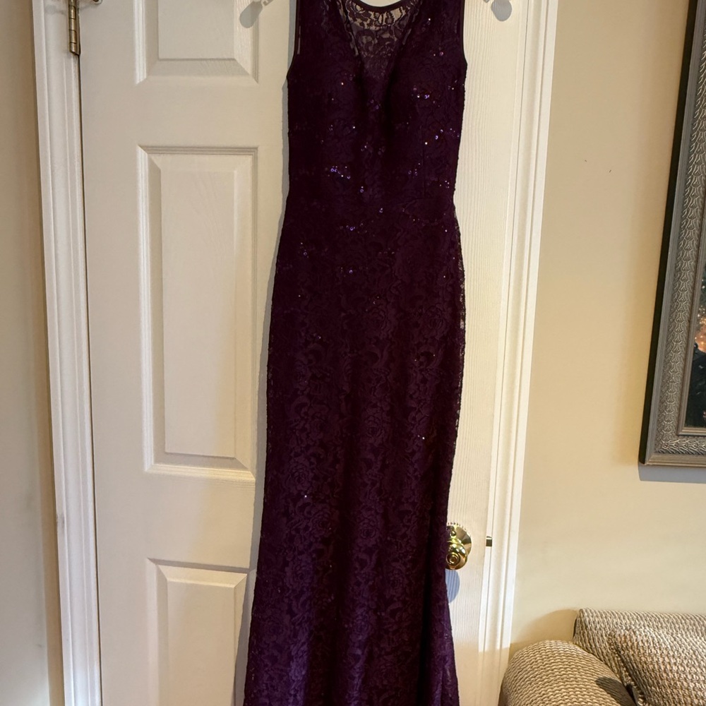 Elegant Lace Evening Gown - Deep Plum